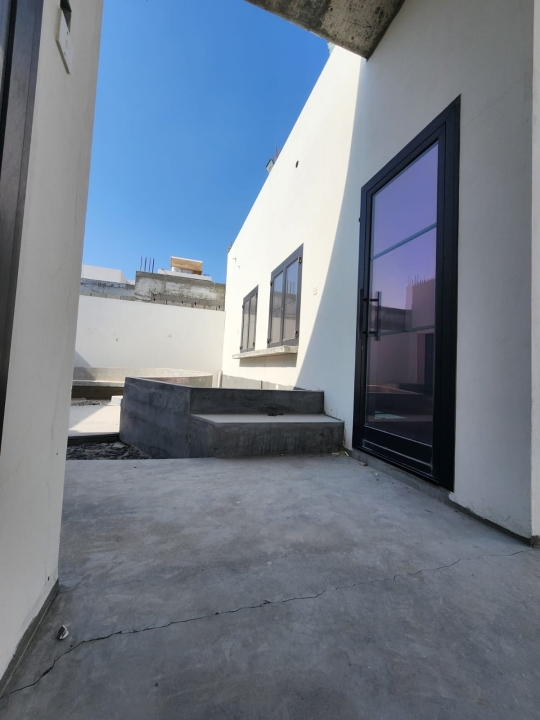 Villa For Sale In Askar - 305