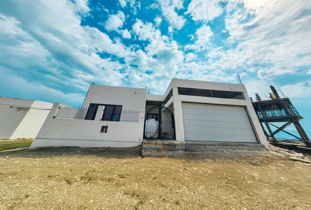  Villa For Sale In Askar - 305