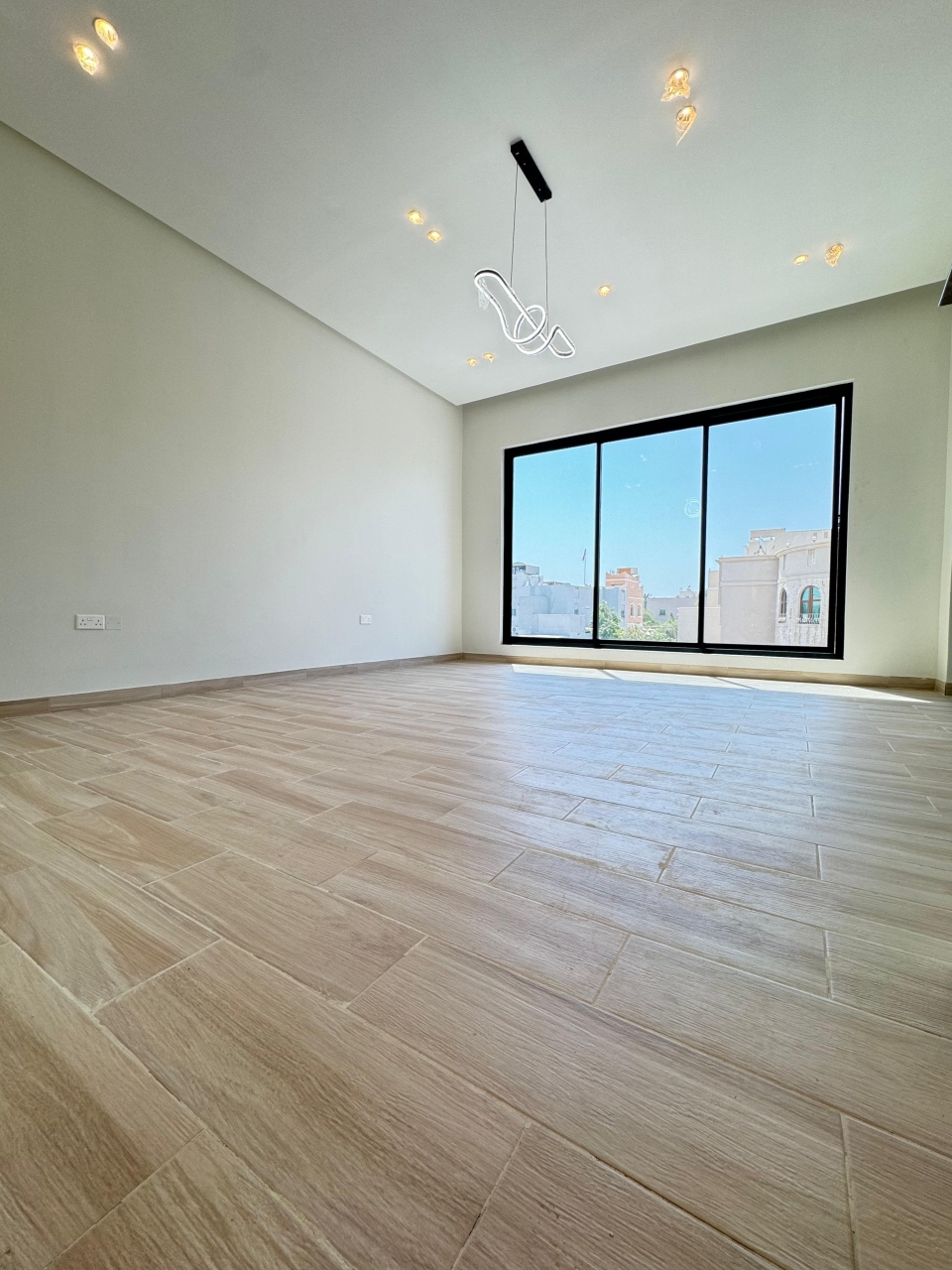  Villa For Sale In Karranah - 563