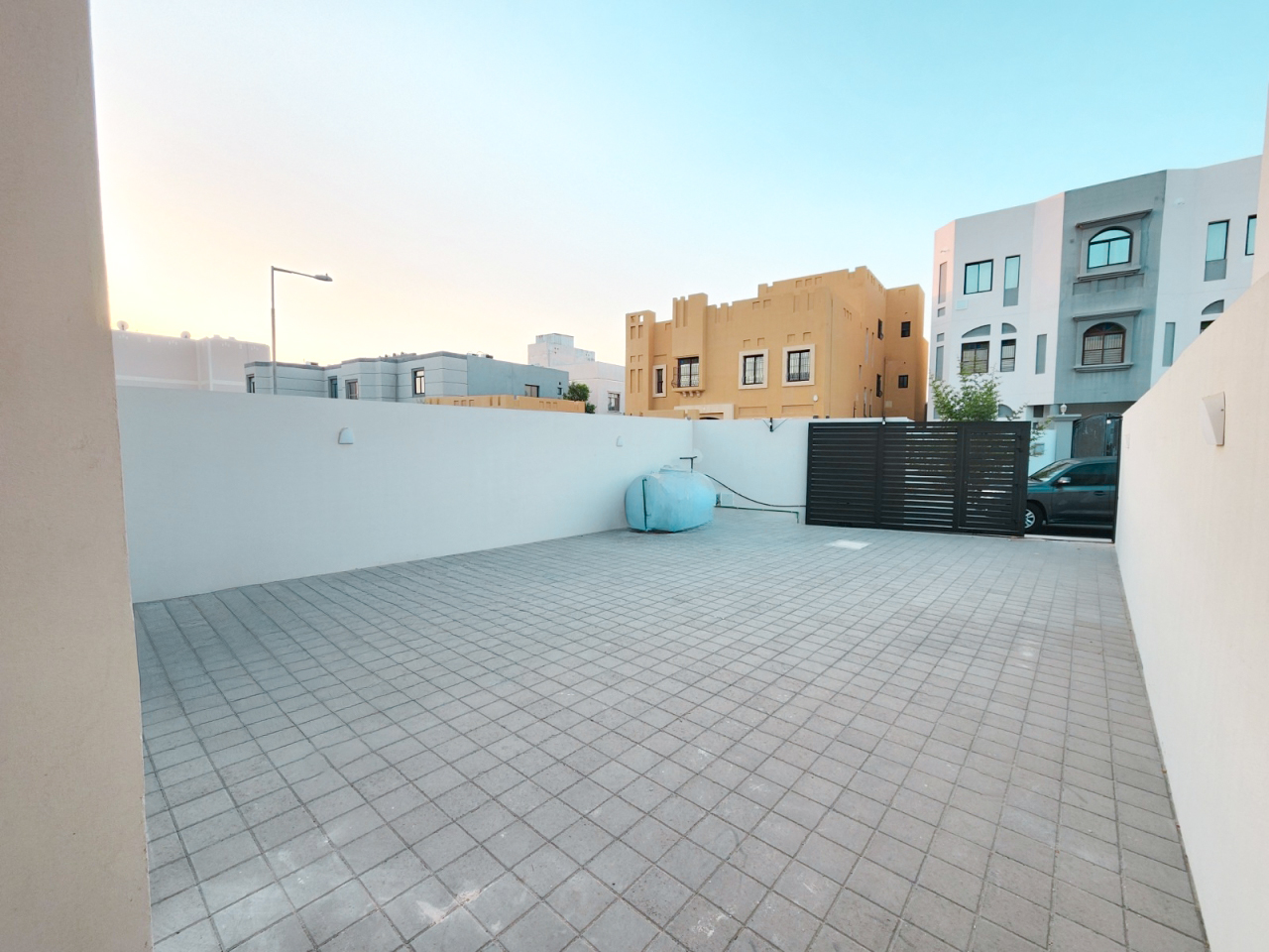  Villa For Sale In Karzakan - 712