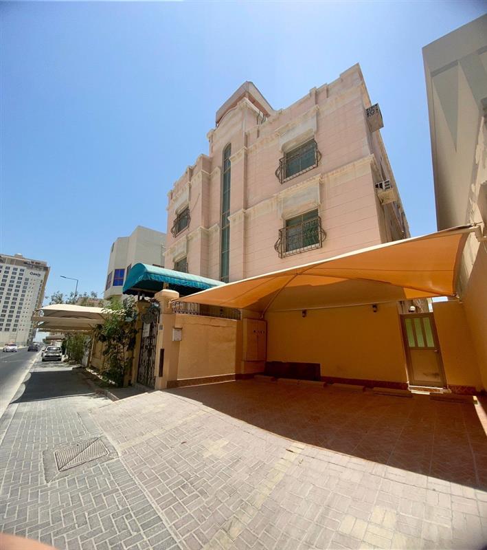 Building For Sale In Juffair - 889