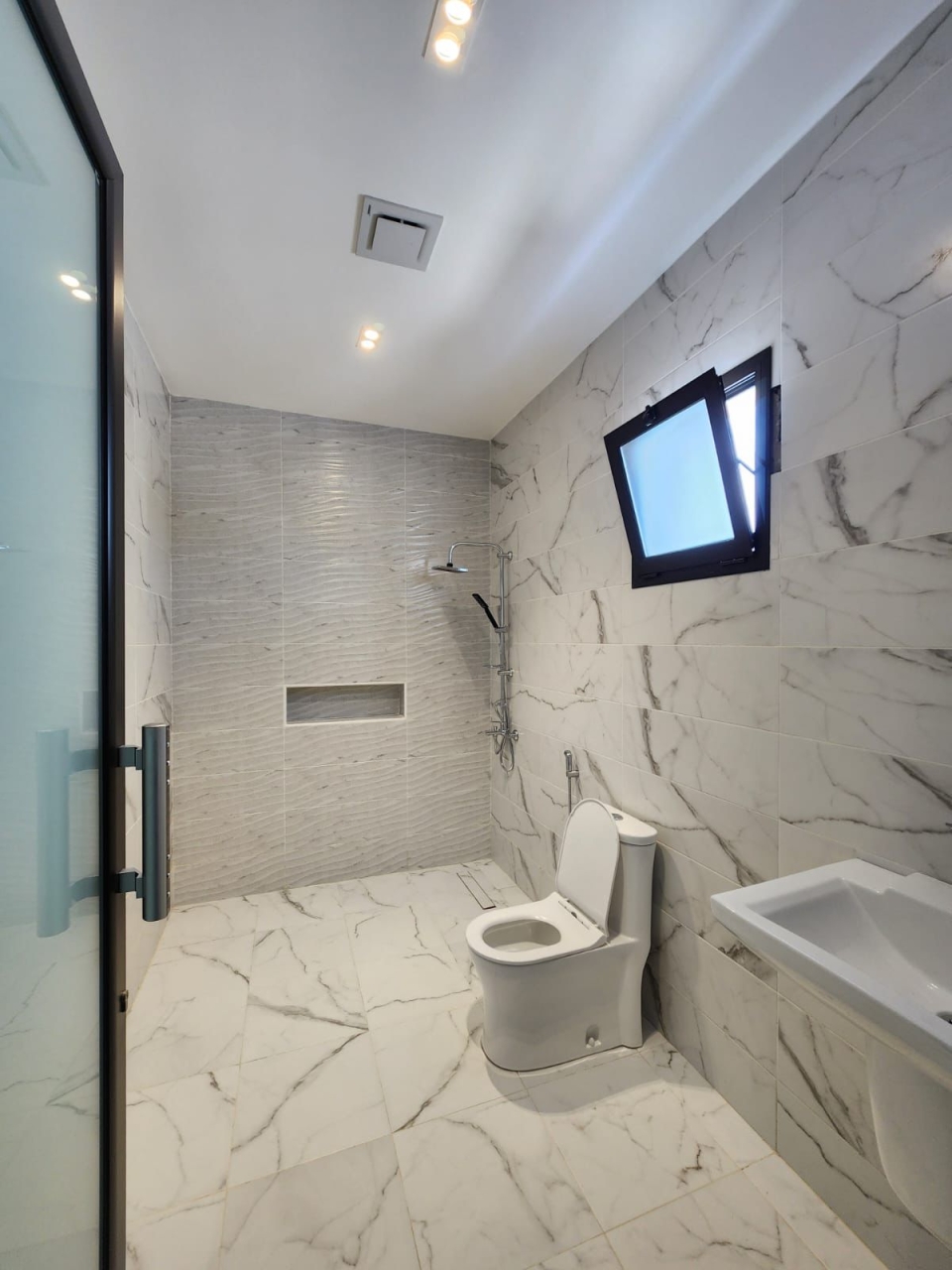 Villa For Sale In Maqabah - 706