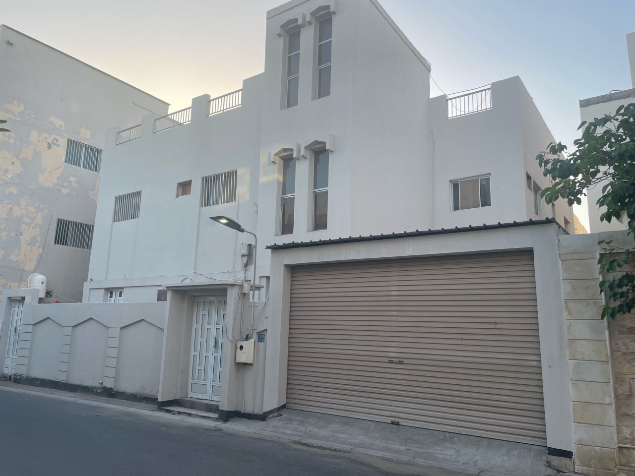 Villa For Sale In Muharraq - 947