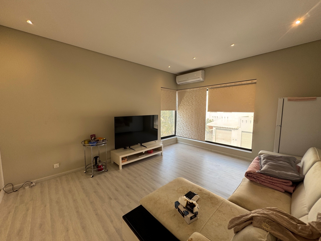 Villa For Sale In Saar - 951