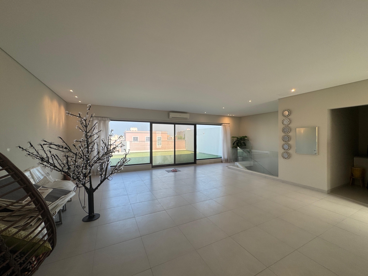 Villa For Sale In Saar - 951
