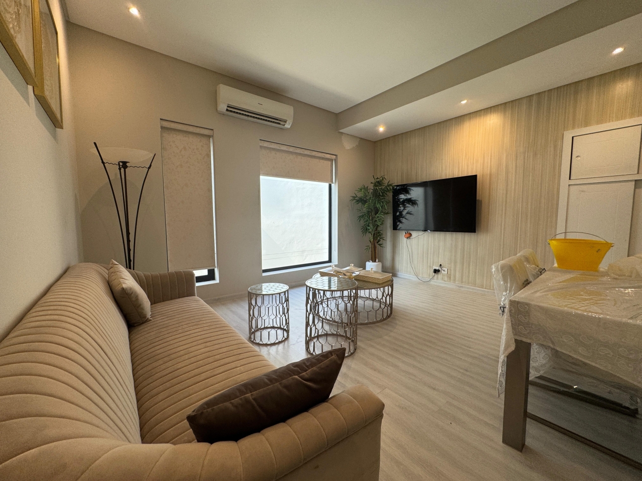Villa For Sale In Saar - 951