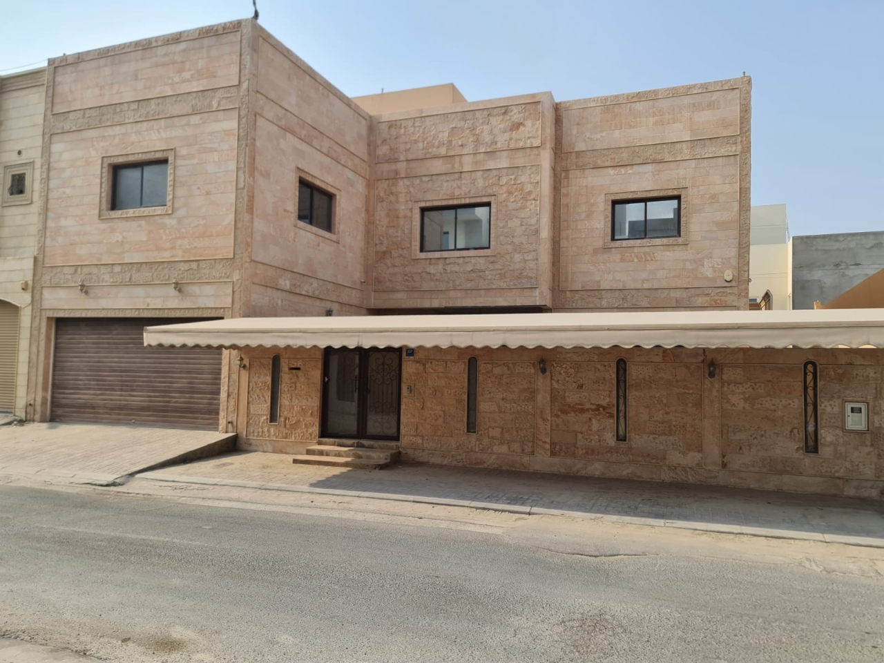Villa For Sale In Karzakan - 1027