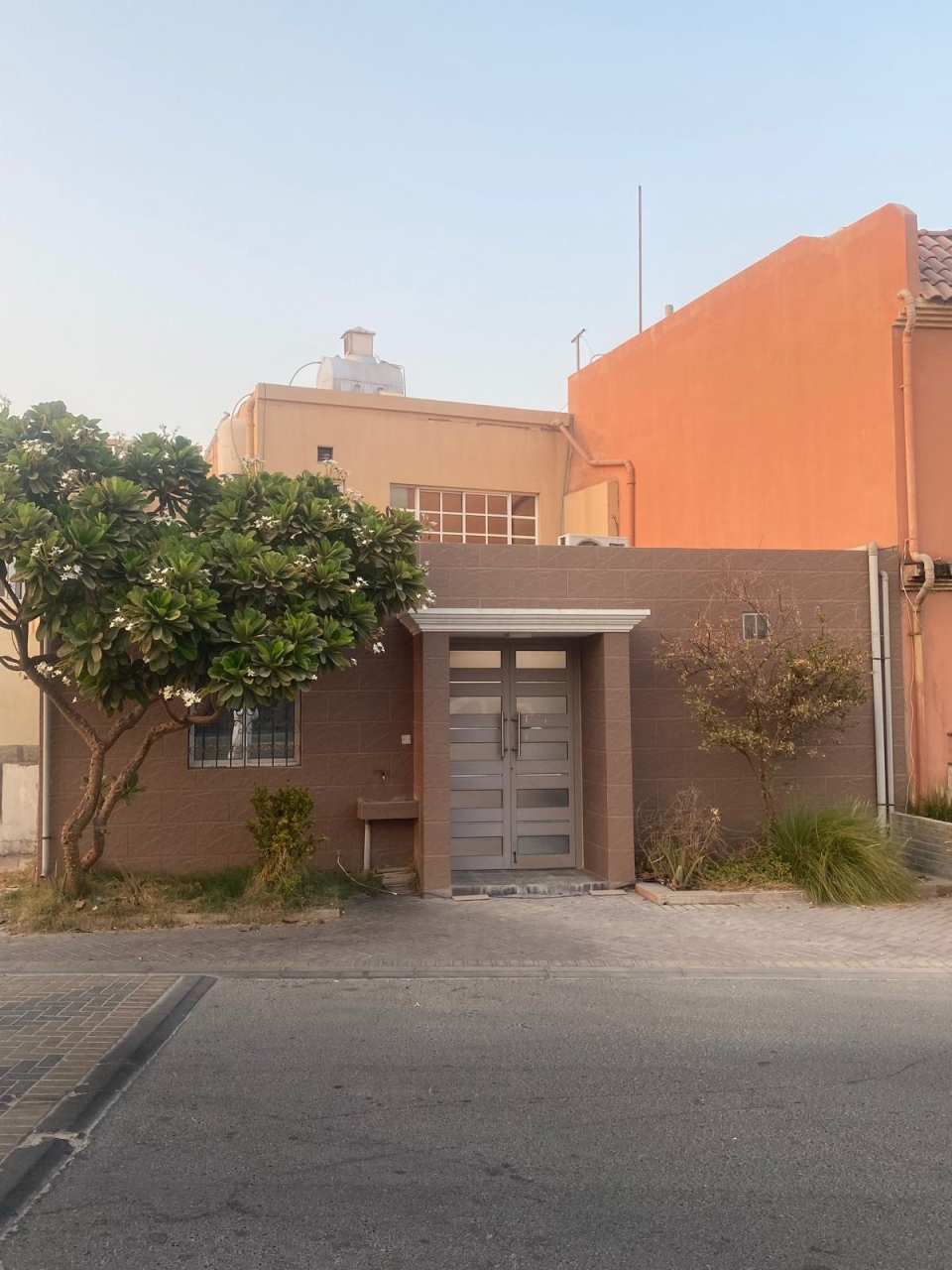 Villa For Sale In Isa Town - 1041