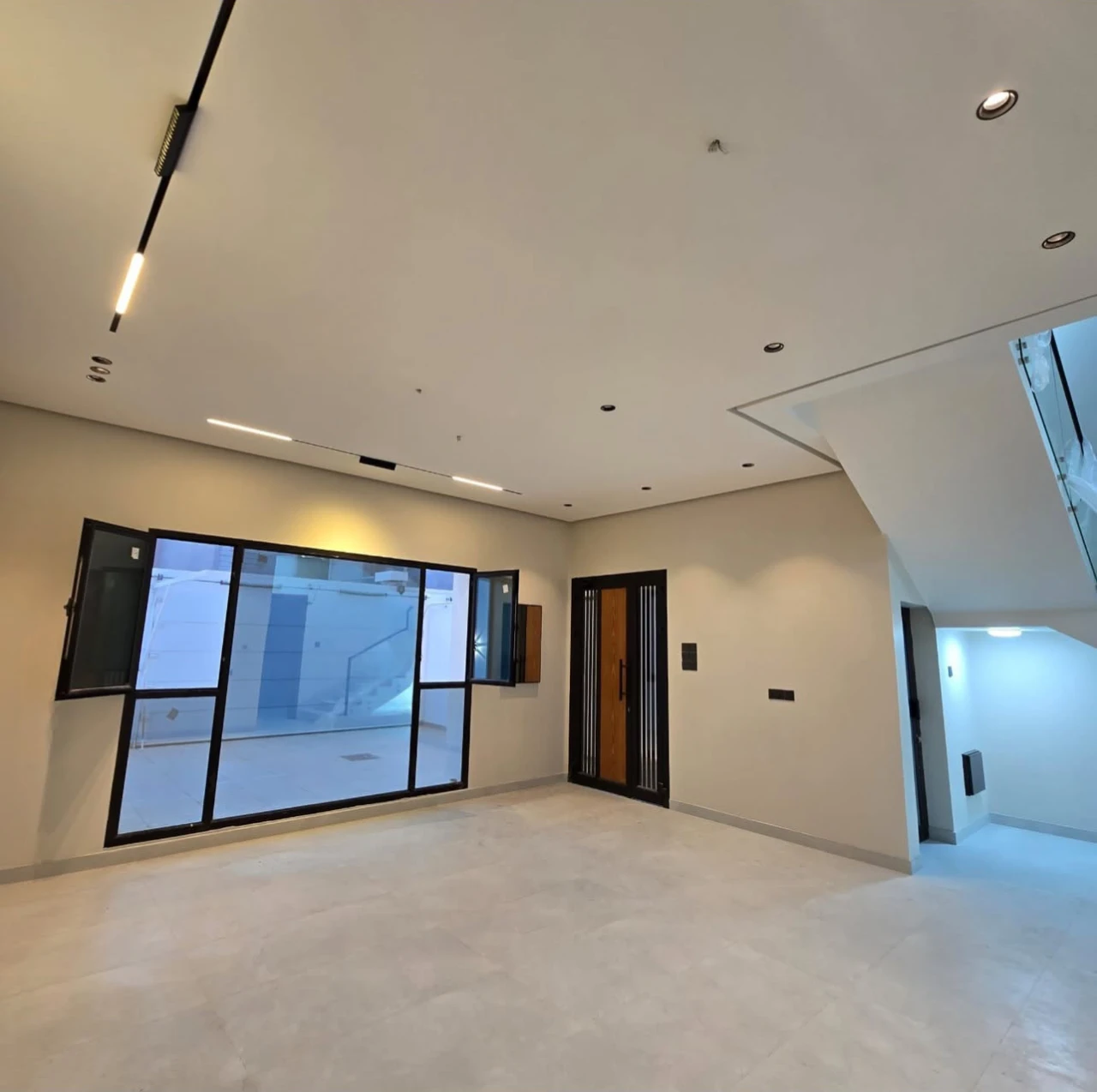  Villa For Sale In Al Lawzi - 1334