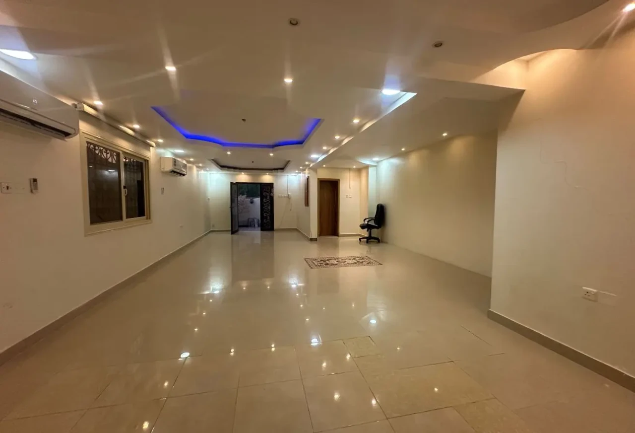  Villa For Sale In Hamad Town - 1388