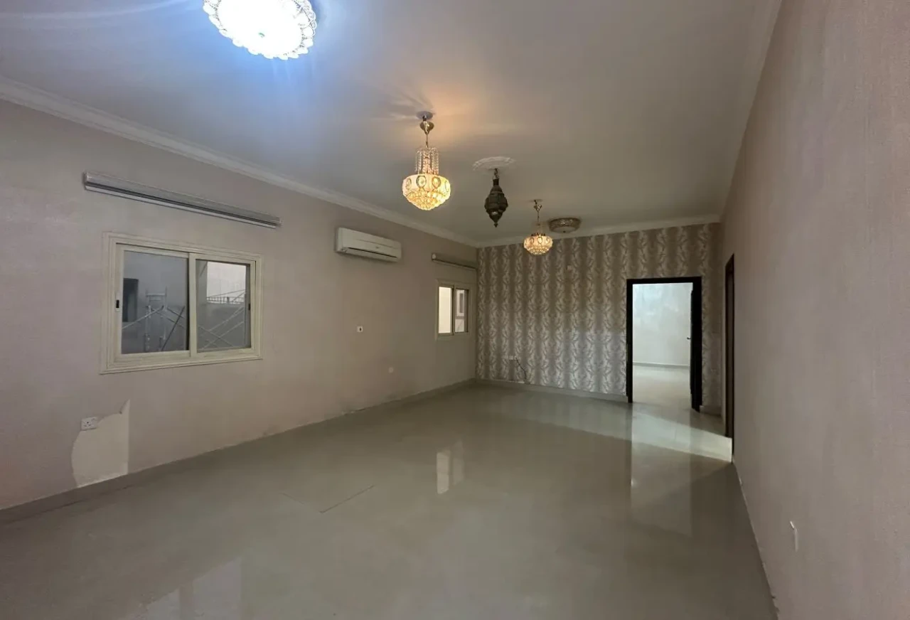  Villa For Sale In Hamad Town - 1388